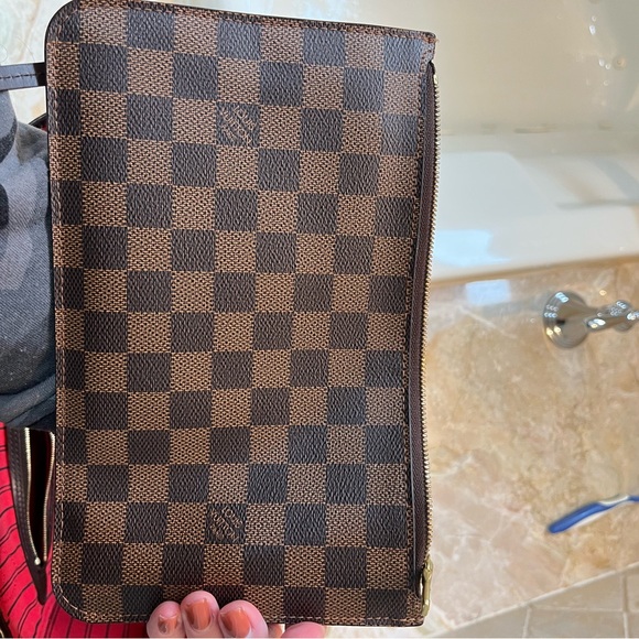 Louis Vuitton Neverfull MM tote - Picture 10 of 16